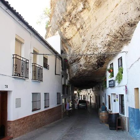 La Roca Encantada Setenil De Las Bodegas Exterior photo